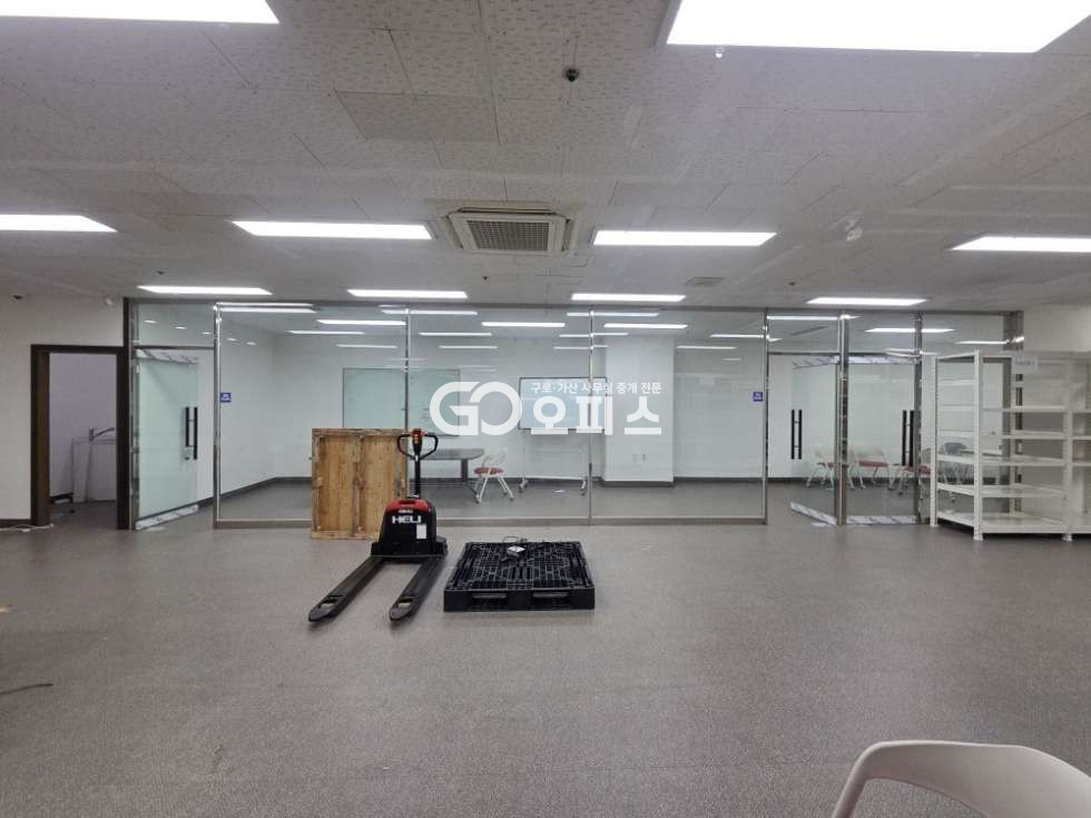 서울 금천구 가산동 업종제한없는 지원시설, 홀 넓은 대형 사무실, 깔끔한 내부 월세 매물번호 10319 사진 5
